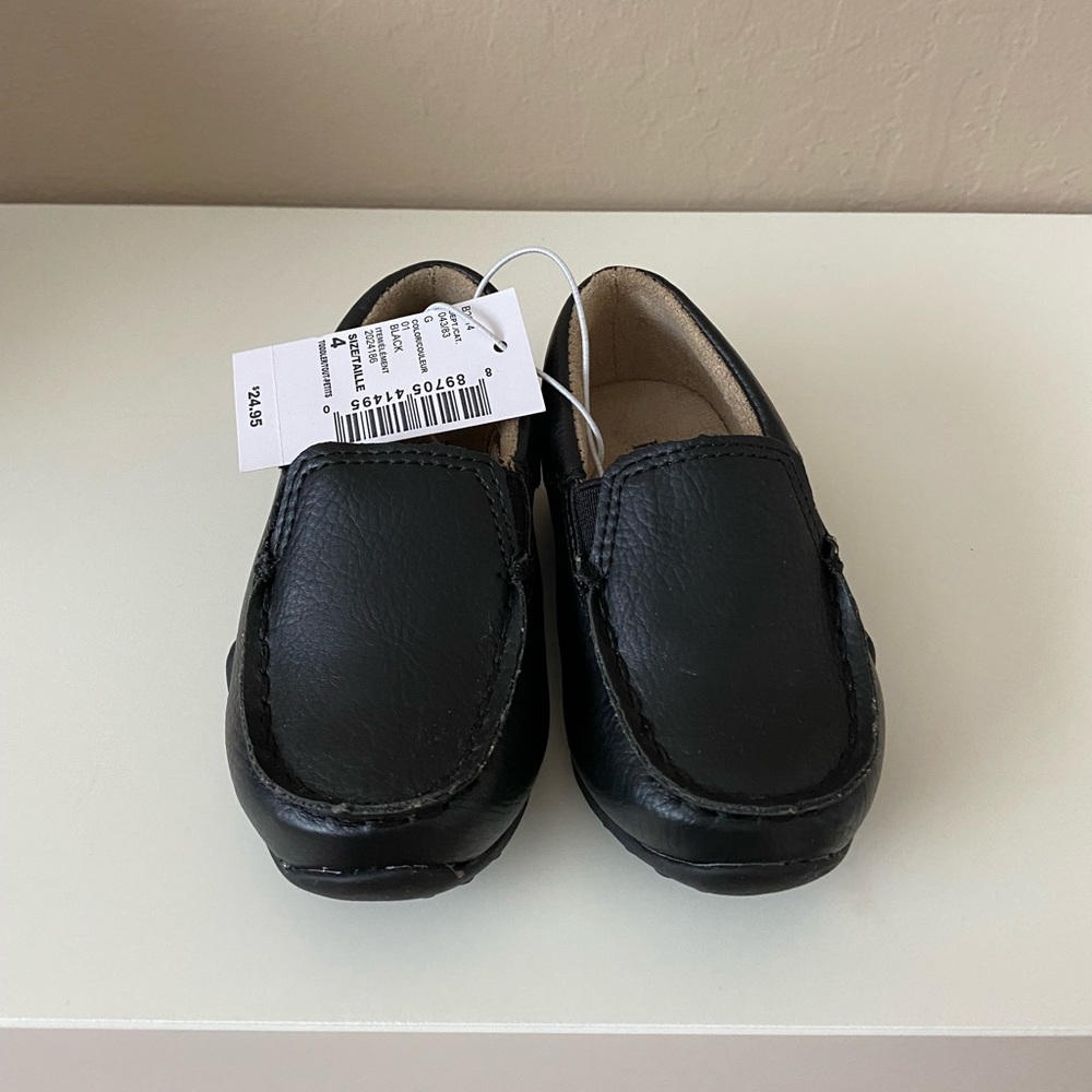 Dress shoes